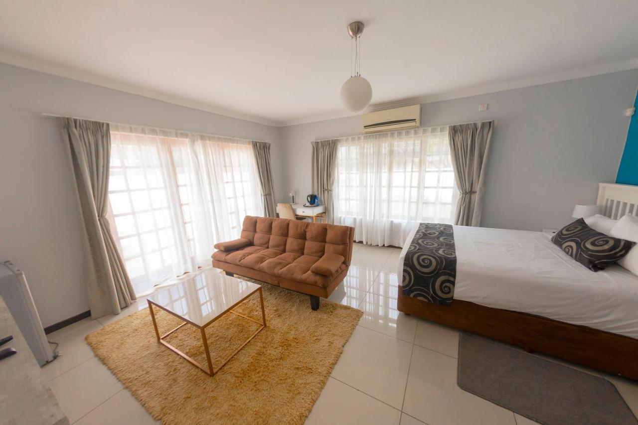 Green Lagoon Guest House Gaborone Eksteriør bilde
