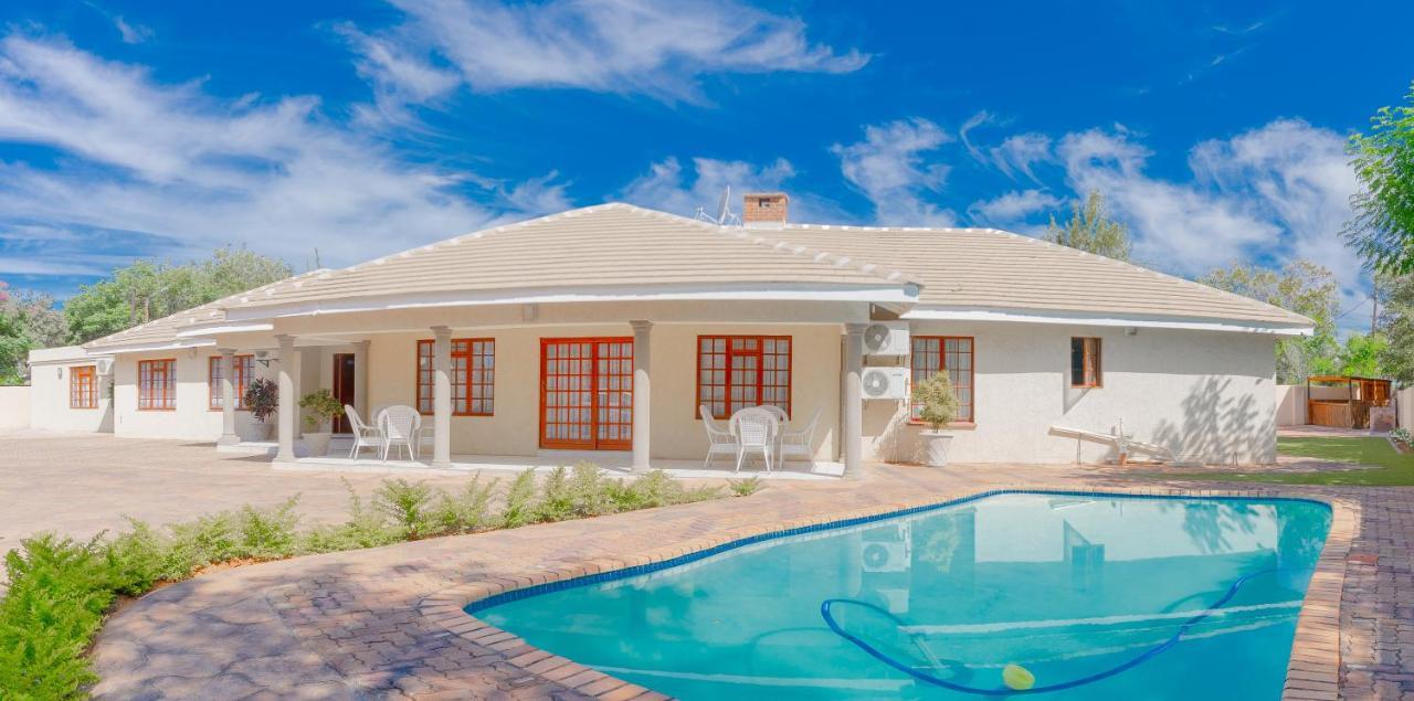 Green Lagoon Guest House Gaborone Eksteriør bilde